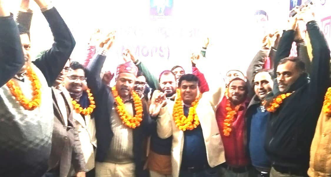 Old Pension Scheme: हिमाचल प्रदेश में भी लागू हुई पुरानी पेंशन, एनएमओपीएस के पदाधिकारियों ने मनाया जश्न Old Pension Scheme: हिमाचल प्रदेश में भी लागू हुई पुरानी पेंशन, एनएमओपीएस के पदाधिकारियों ने मनाया जश्न
