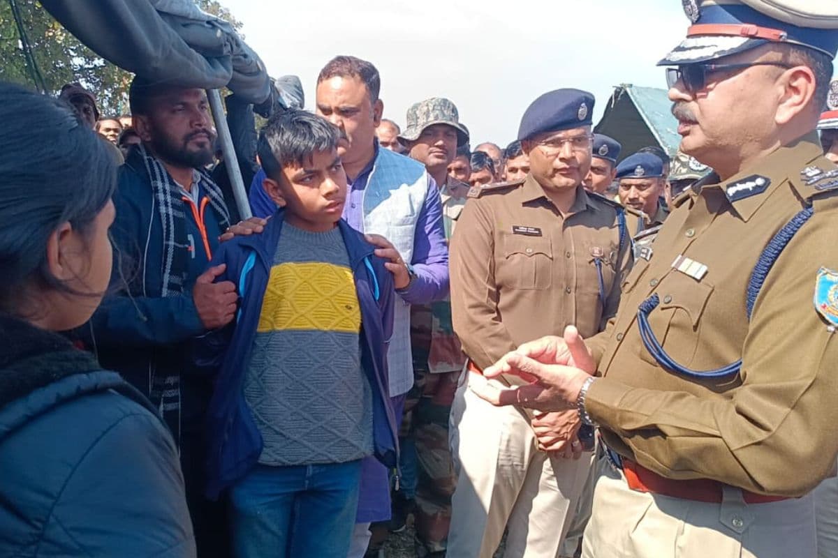 झारखंड: नक्सली हमले में शहीद जवानों को दी गयी आखिरी सलामी, DGP अजय कुमार सिंह बोले, दोषियों पर होगी कार्रवाई