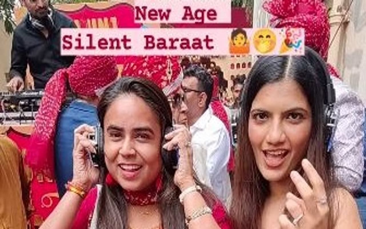 OMG! बैंड-बाजा के बिना जमकर थिरके बाराती, कभी देखी न होगी ऐसी साइलेंट बारात
