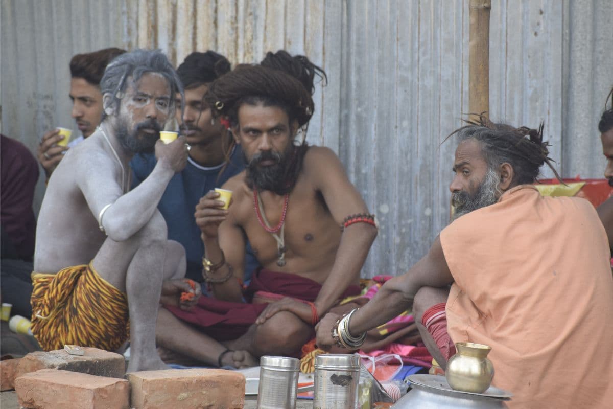 Gangasagar Mela : आउट्राम घाट में साधु-संतो ने रमायी धुनी, पहुंचने लगे बड़ी संख्या में तीर्थयात्री भी