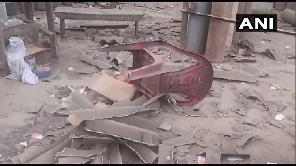 Uttar Pradesh News: कानपुर में ऑक्सीजन प्लांट में हुआ धमाका, सिलेंडर फटने से एक की मौत, 2 गंभीर