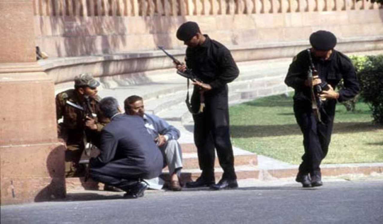 Parliament Attack 2001: 22 साल पहले आतंकवादियों ने भारतीय संसद पर किया था हमला, जानें उस दिन की कहानी