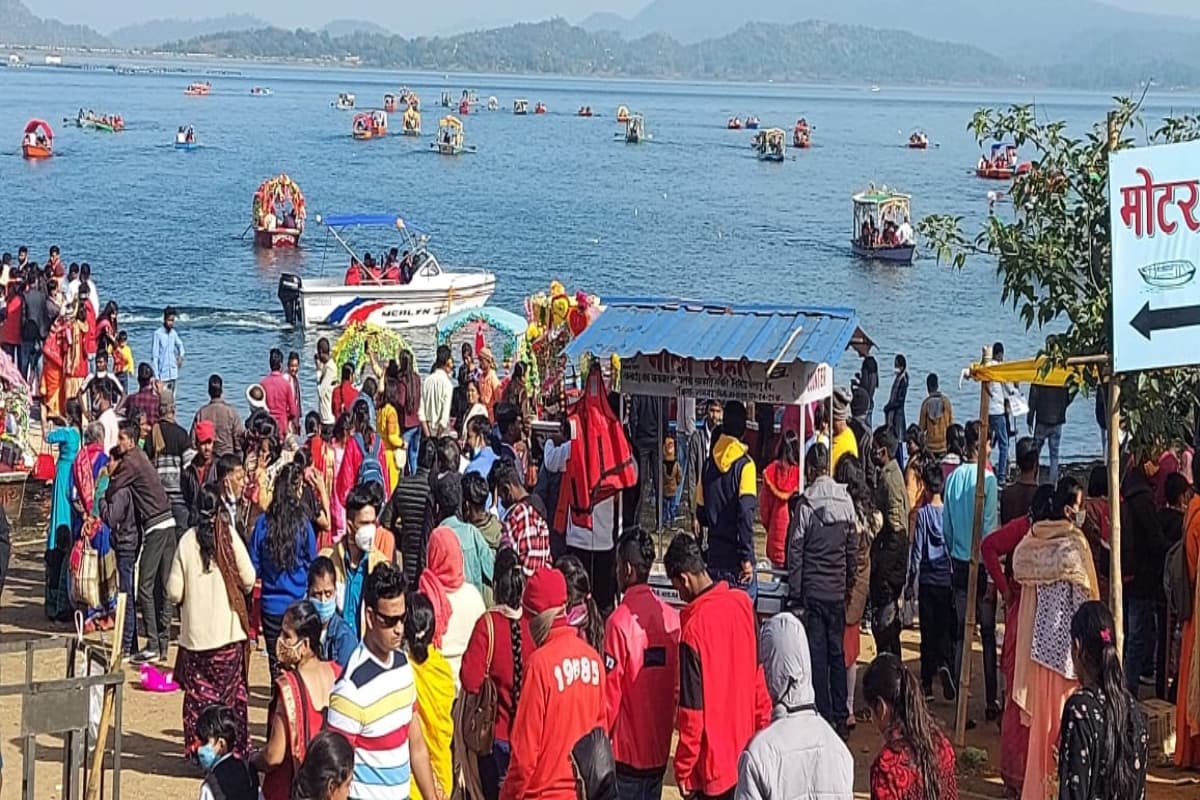 New Year 2024: नए साल पर पर्यटकों के स्वागत को तैयार झारखंड का पतरातू डैम, मन मोह रहे खूबसूरत नजारे