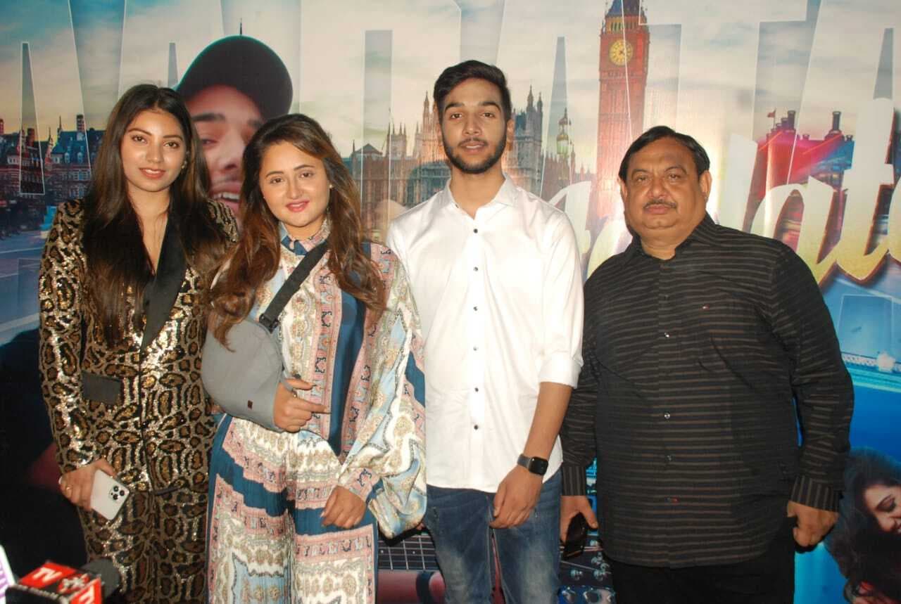 Bigg Boss फेम रश्मि देसाई बिहारी बॉय अक्षत आनंद से इंप्रेस, म्यूजिक वीडियो 'आदतन'  के लिए दी शुभकामनाएं