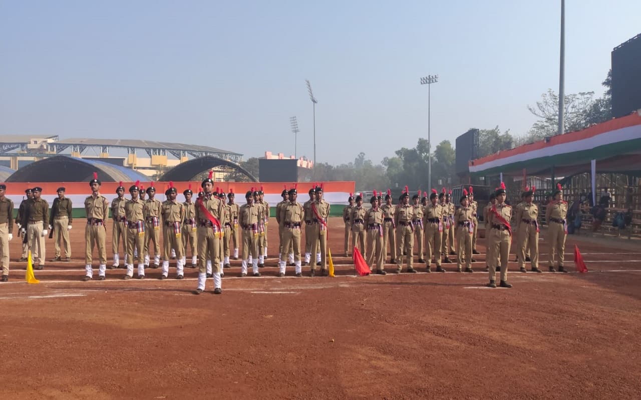 रांची नगर निगम ने शुरू की गणतंत्र दिवस की तैयारी, मोरहाबादी मैदान की तीन शिफ्टों में हो रही सफाई
