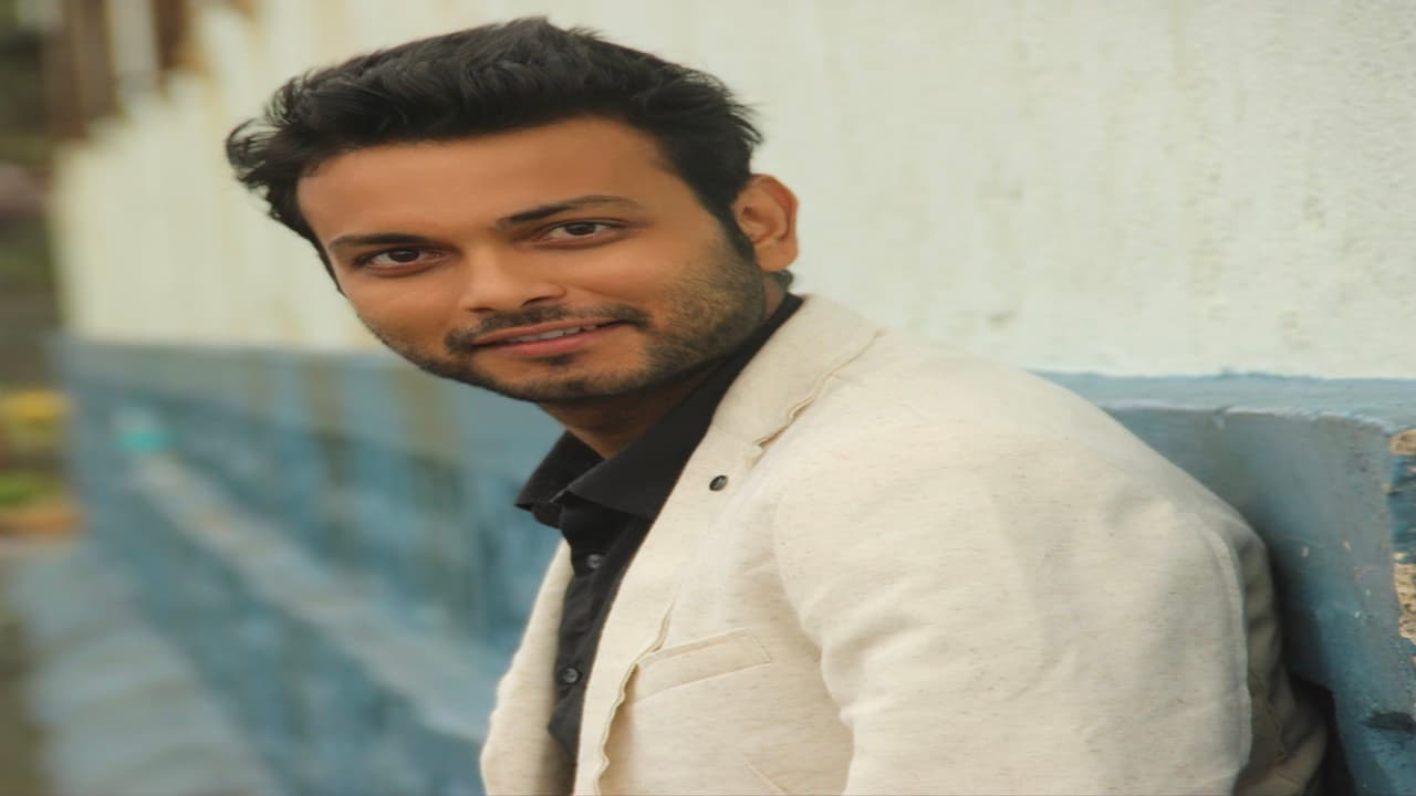 बिहार: छोटे पर्दे के फेमस शो में दरभंगा के विवेक का जलवा, जानिए कैसे मिला सीरियल में काम करने का मौका