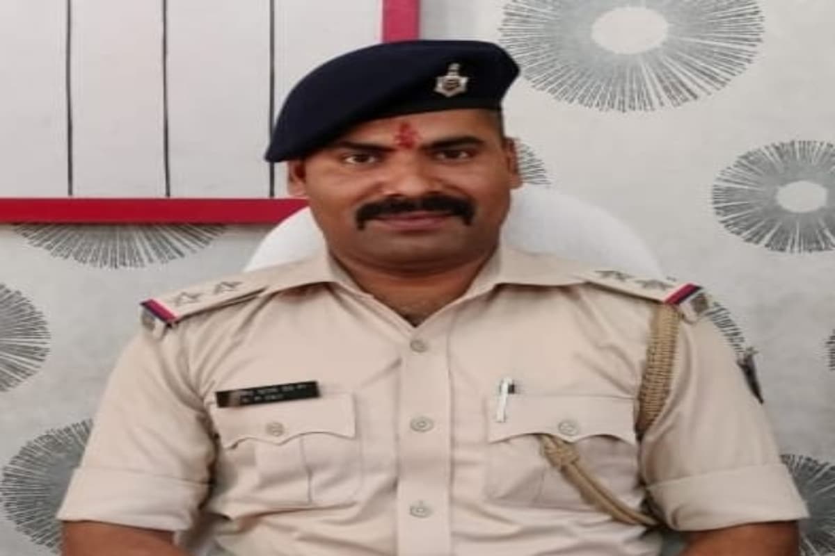 झारखंड: नप गए गांडेय के थाना प्रभारी साकेत प्रताप देव, गिरिडीह एसपी ने किया लाइन हाजिर, ये हैं गंभीर आरोप