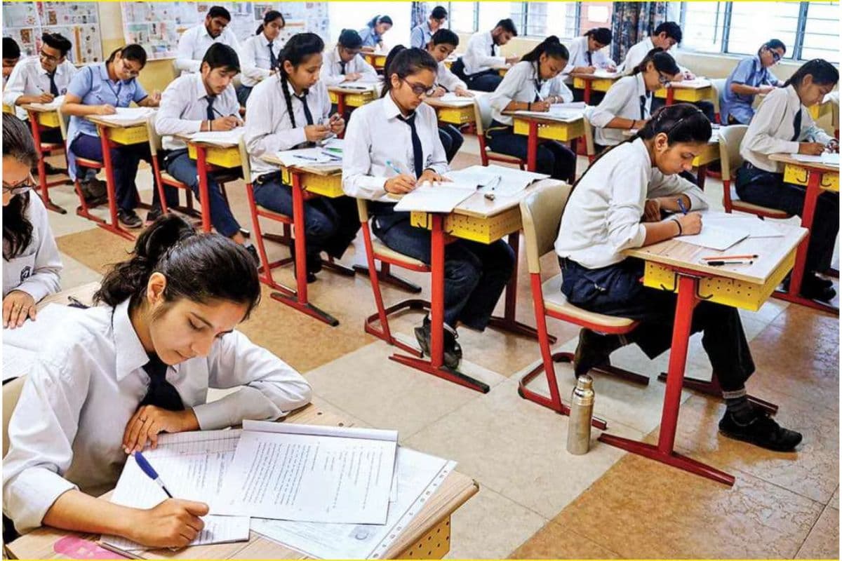 WB HS Result : बंगाल में हायर सेकेंडरी का रिजल्ट हुआ आउट,लड़कियों को पीछे छोड़ लड़के  रहे आगे