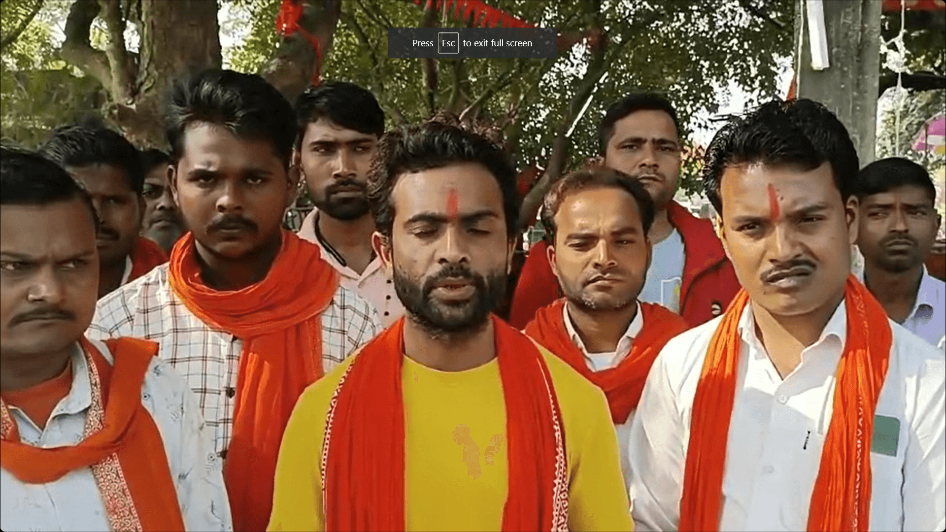 UP: सिद्धार्थनगर में शतचंडी यज्ञ में पहुंची सपा MLA सैयदा खातून, BJP चेयरमैन ने गंगाजल छिड़ककर किया शुद्धिकरण