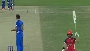 जीत के बाद शाहीन अफरीदी ने मनाया 'बल्ला फेंक जश्न', देखें वीडियो