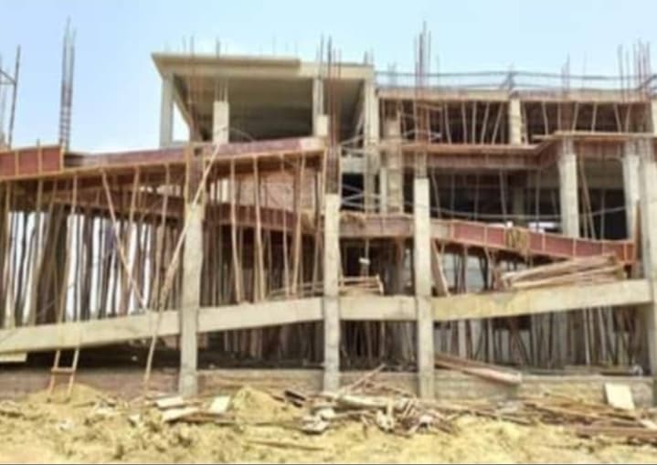 UP News: बरेली में नोएडा के ठेकेदार की फर्म पर 1.27 करोड़ का जुर्माना, एफआईआर दर्ज, जानें क्या है मामला