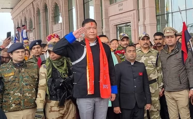 Ayodhya Ram Mandir : अरूणाचल प्रदेश के CM पेमा खांडू ने किए रामलला का दर्शन, बोले- अब आ गया है रामराज्य