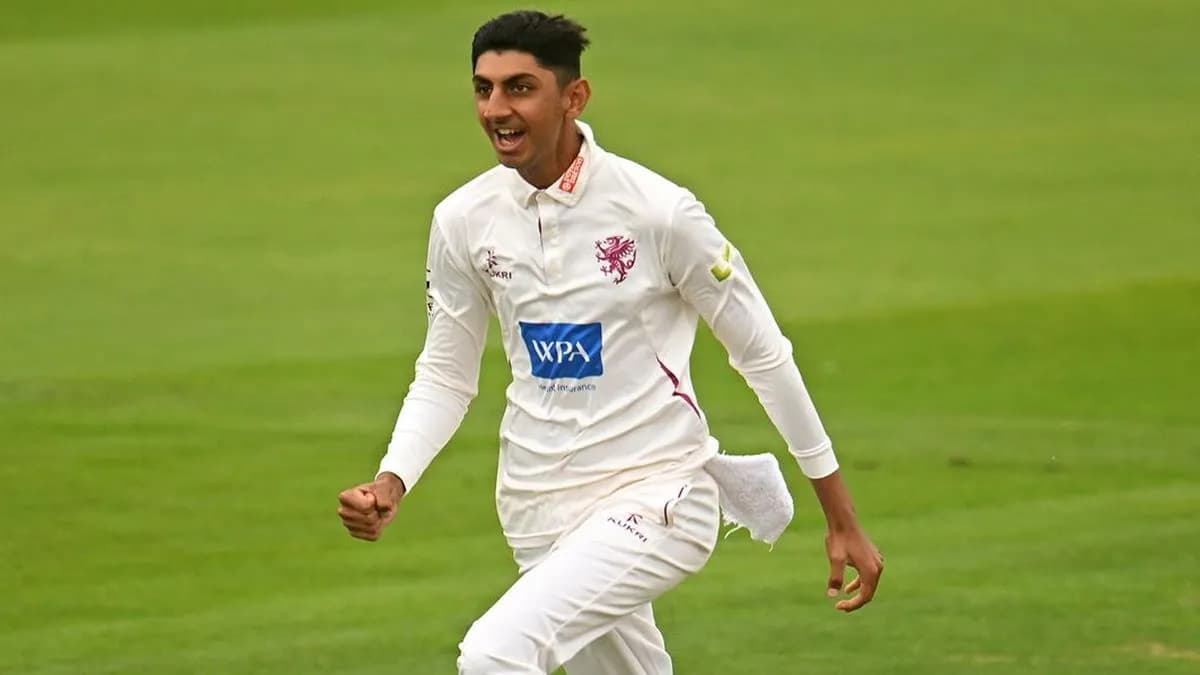 ‘बेईमानी से रोना…’, शोएब बशीर के वीजा विवाद मामले में वेंकटेश प्रसाद का आया तीखा बयान