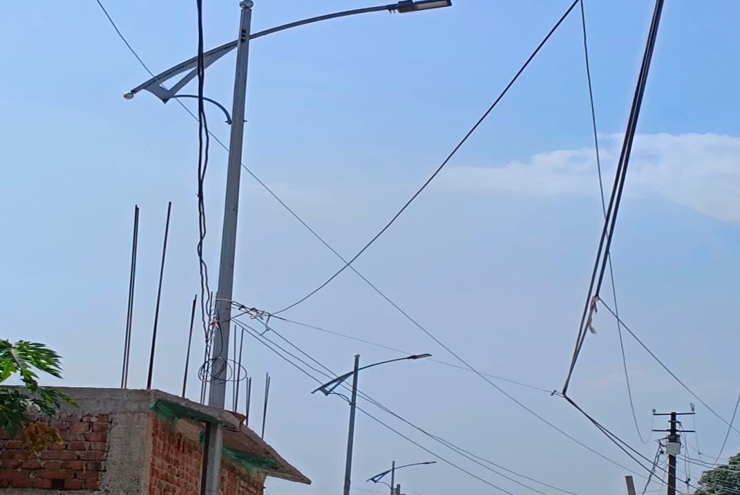 पलामू : मेदिनीनगर निगम क्षेत्र के विभिन्न वार्डों में अधिकांश LED लाइट खराब, लोगों को हो रही परेशानी