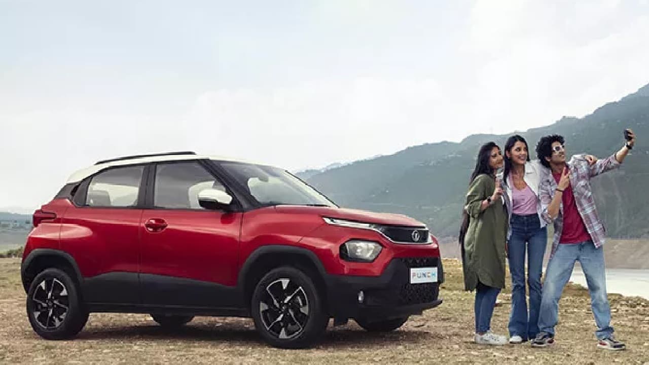 मिडिल क्लास फैमिली के लिए बेस्ट है रतन टाटा की Punch, हादसे में ऐसे बचाती है जान