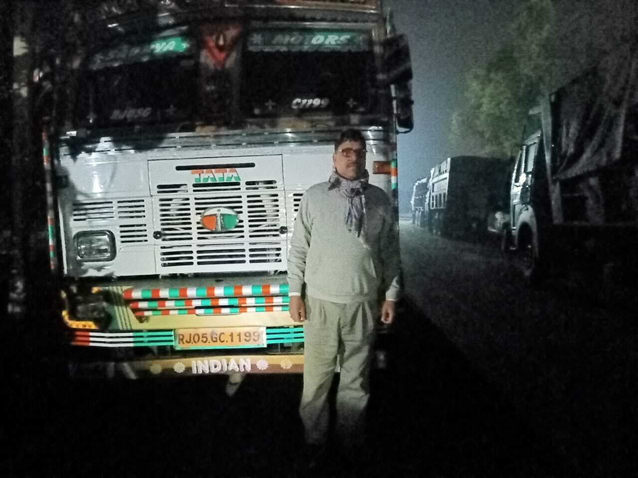 Cattle Smuggling: राजस्थान के ट्रक से 15 ऊंटों को बंगाल ले जा रहे उत्तर प्रदेश के 3 लोग झारखंड में गिरफ्तार