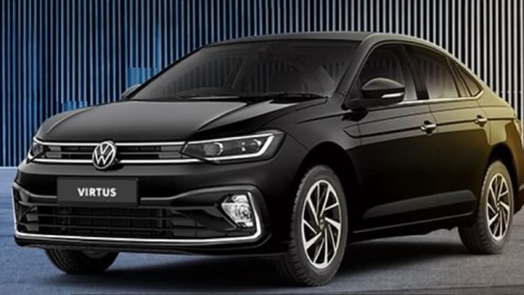 स्कोडा स्लाविया को टक्कर देती है फॉक्सवैगन की ये सेडान कार, दिसंबर ऑफर में मिल रही 1.62 लाख की बंपर छूट