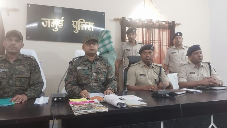 बिहार: जमुई में प्रखंड कार्यालय परिसर को डायनामाइट से उड़ाने वाला नक्सली गिरफ्तार, झारखण्ड का भी रहा आतंक