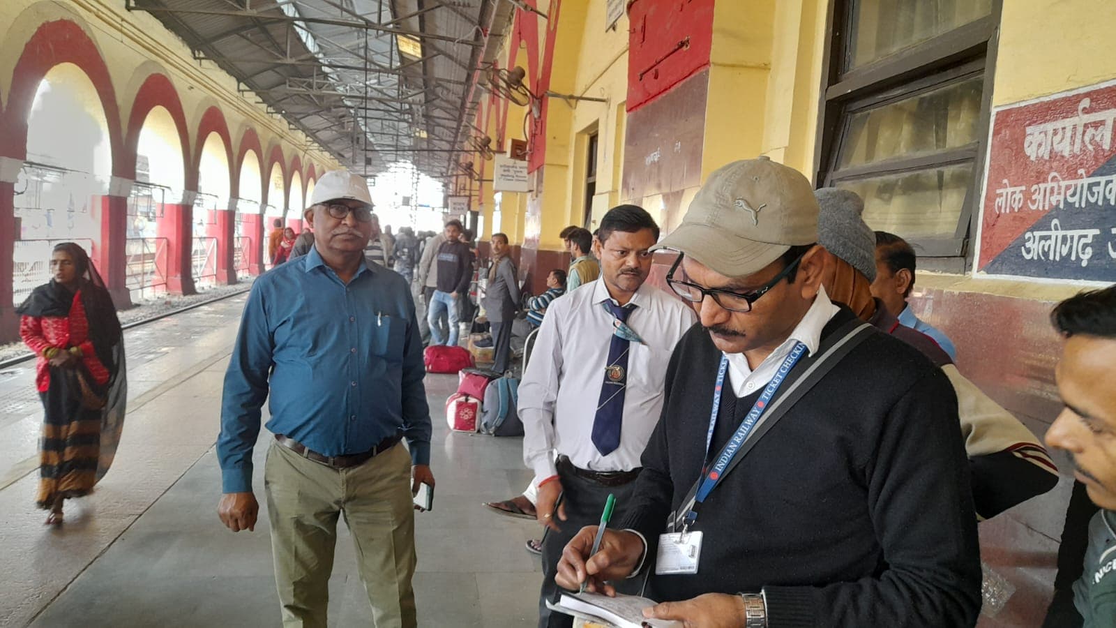 Indian Railway : दो दिन की चेकिंग में बिना टिकट पकड़े गये 1000 से अधिक रेलयात्री,  जुर्माना में 6 लाख वसूले