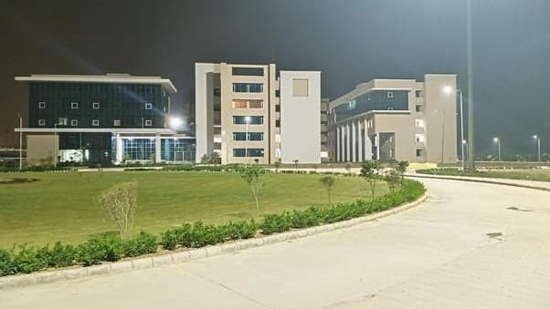 लखनऊ: IIM से IIIT तक का शानदार रहा सफर, राष्ट्रपति मुर्मू आज दीक्षांत समारोह में होंगी शामिल