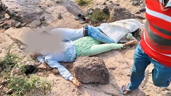 UP News: प्रेमी युगल ने जहर खाकर एक-दूसरे की बाहों में तोड़ा दम, प्रेमी का अगले दिन था रिंग सेरेमनी