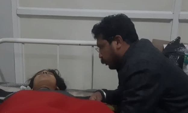 UP News: बागपत में कोल्हू के कढ़ाह में फेंकी गई युवती से मिलने पहुंचे भीम आर्मी चीफ चंद्रशेखर, कर दिया यह दावा