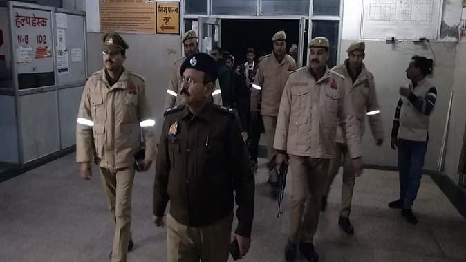 UP News: सामूहिक दुष्कर्म से बचने को दूसरी मंजिल से कूदी छात्रा, साथी ने नशीला रसगुल्ला खिलाकर लूटनी चाही आबरू