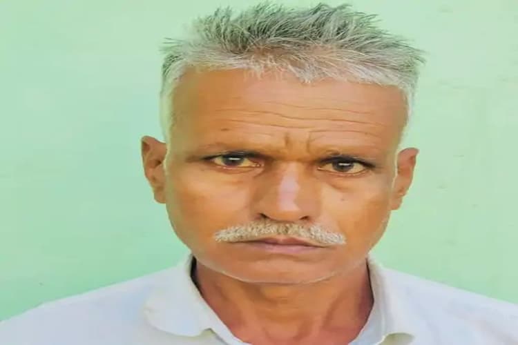 मेरठ: SDM ऑफिस के सामने आत्मदाह करने वाले किसान की मौत, आहत बेटा सुसाइड करने चढ़ा टावर पर, कही यह बात