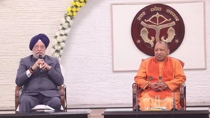 CM योगी बोले- UP के 8 जिलों में स्थापित होंगे कम्प्रेस्ड गैस संयंत्र, केंद्रीय मंत्री हरदीप पुरी ने कही यह बात