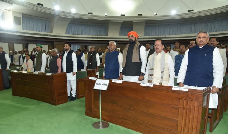 नीतीश को लेकर तेजस्वी ने पीएम मोदी से पूछे ये  सवाल, पढ़िए क्यों कहा आपकी लड़ाई अब आपका भतीजा लड़ेगा...