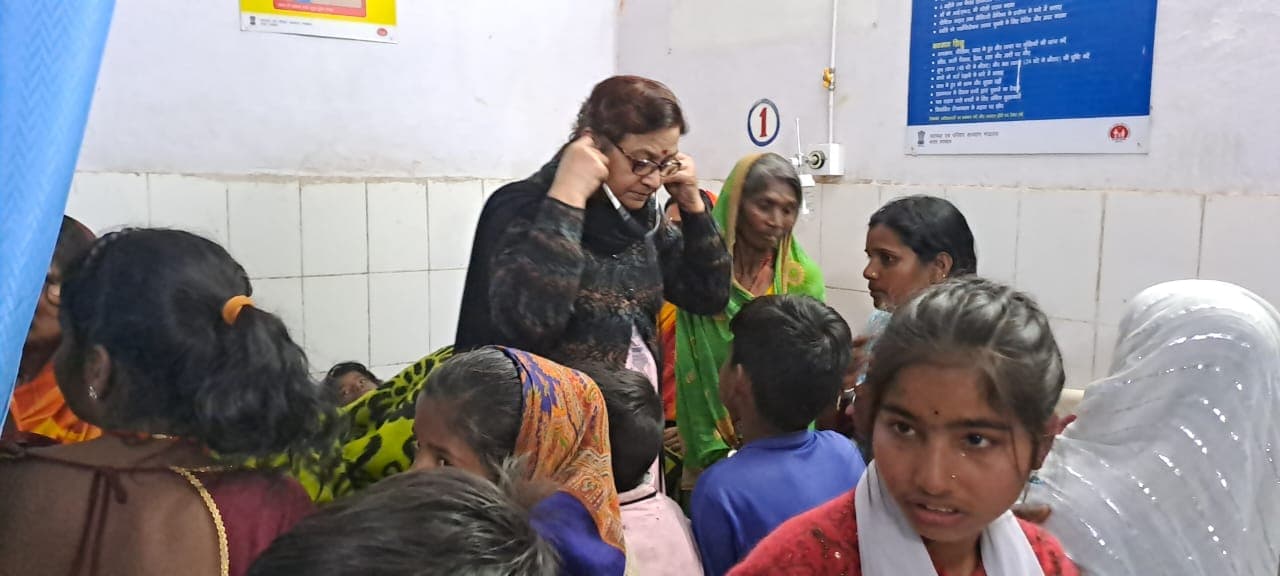 मुजफ्फरपुर में फाइलेरिया की दवा खाने से कई बच्चों की बिगड़ी तबीयत, स्कूल से अस्पताल तक अफरा-तफरी