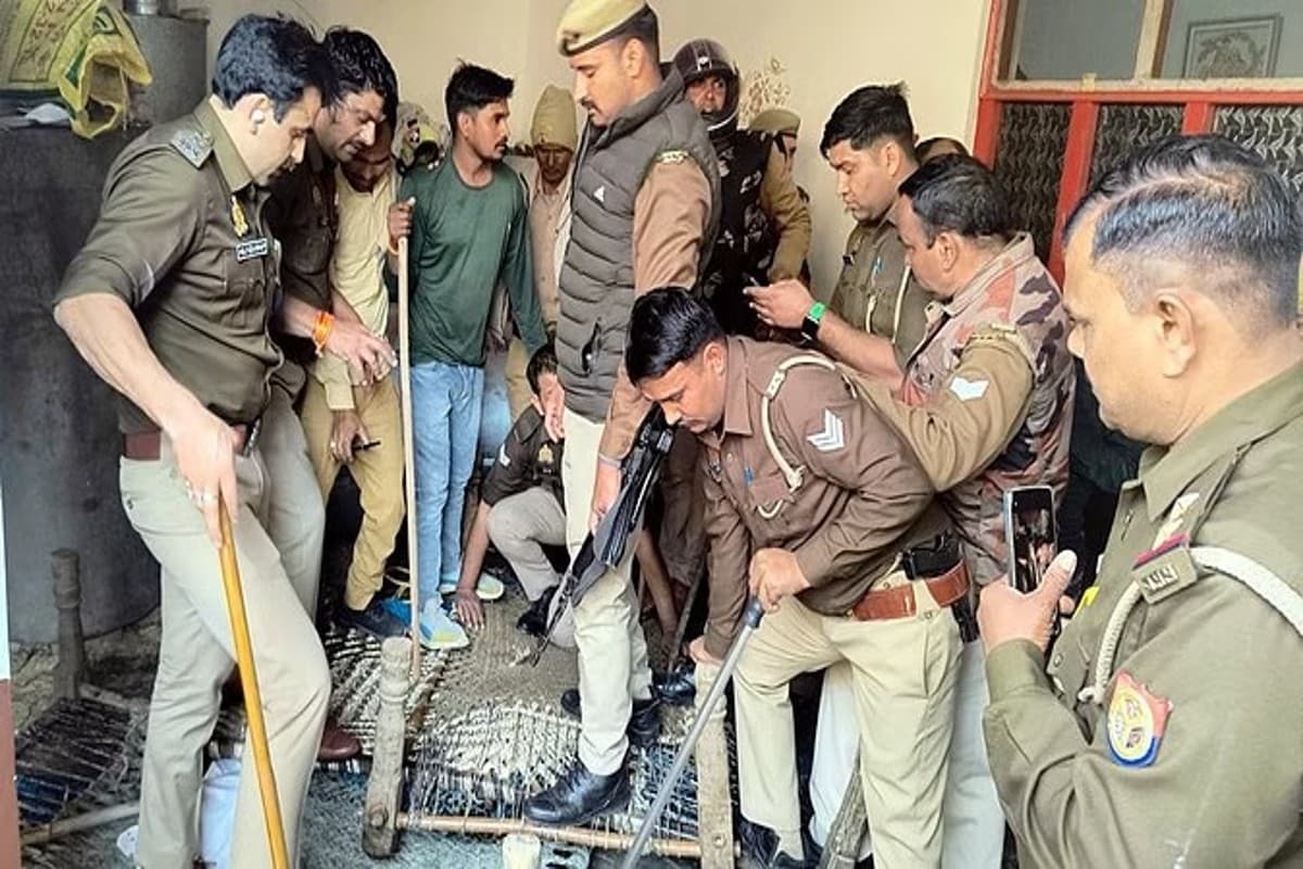 Sambhal : तेंदुआ को पकड़ने के लिए विभाग को करनी पड़ी मशक्कत, पुलिसकर्मियों की मनमानी से चली गई जान