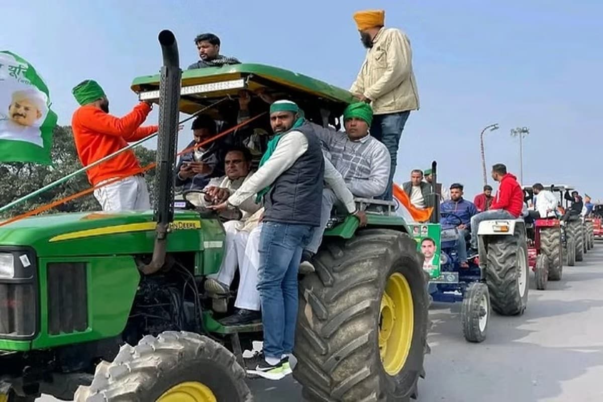 Kisan Andolan : यूपी की सड़कों पर भाकियू का शक्ति प्रदर्शन आज, हाईवे पर दिल्ली की तरफ मुंह करके ट्रैक्टर श्रृंखला बनाएंगे किसान