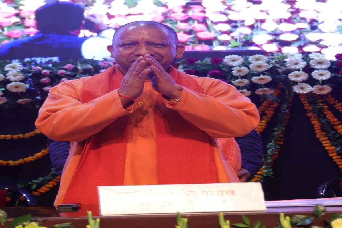 UP News : सीएम योगी बोले- अयोध्या में रोज 2 लाख से अधिक श्रद्धालु कर रहे दर्शन, एक तिनका भी नहीं हिला