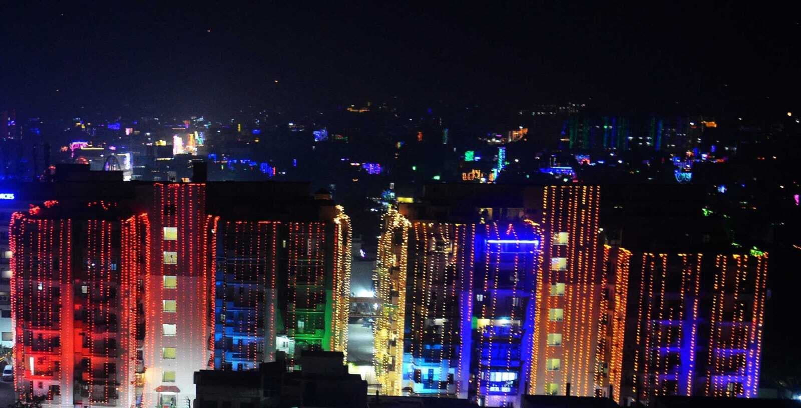 Diwali 2021: बदायूं के दो गांव में इस साल भी पत्थरमार दिवाली पर रोक, सालों पुरानी रही थी परंपरा