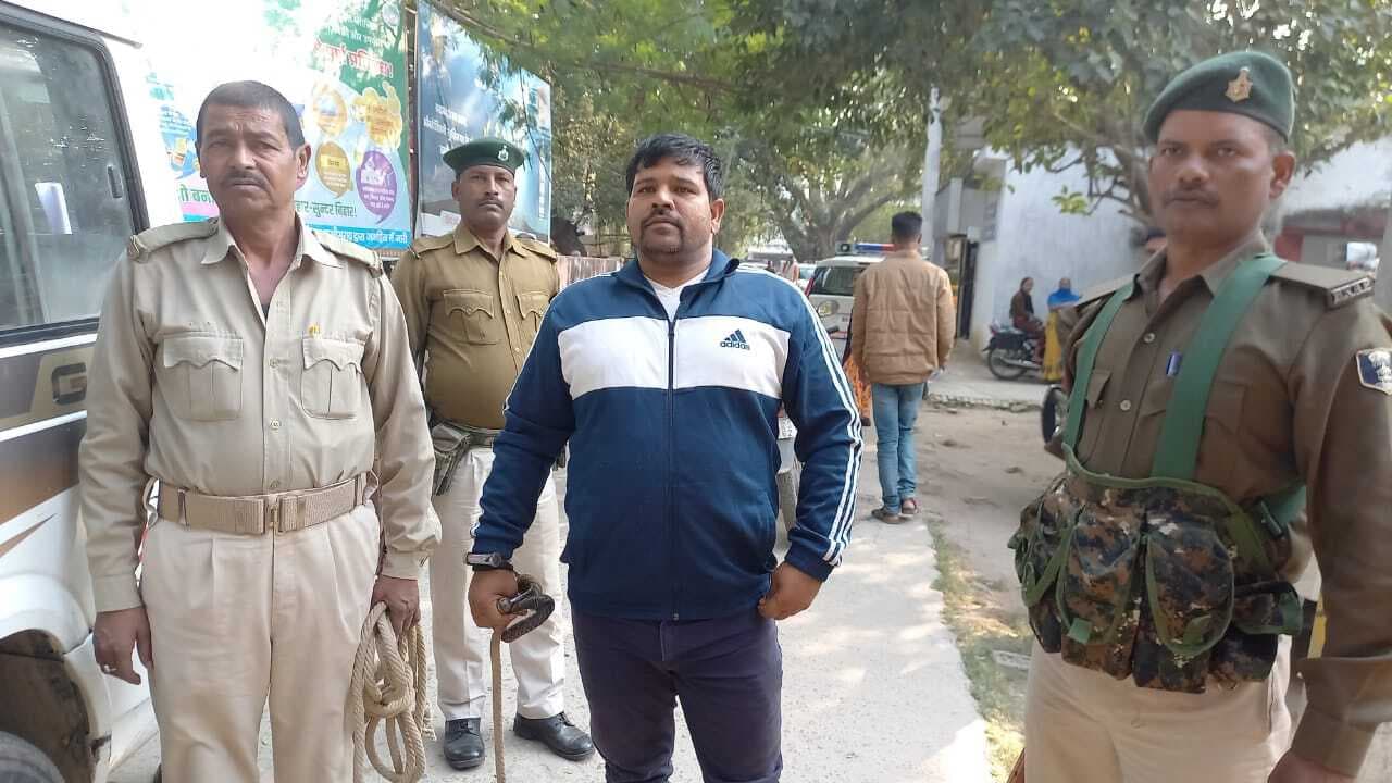 Lakhisarai Crime: मोबाइल लोकेशन के आधार पर अंतरराज्यीय अपराधी कन्हैया गिरफ्तार,कई थानों में है मामला दर्ज
