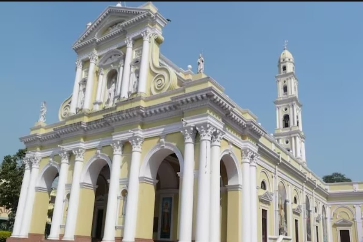 Christmas 2023: आगरा में इस जगह है ताजमहल से भी पुराना चर्च, अकबर ने कराया था निर्माण, देखें तस्वीरें