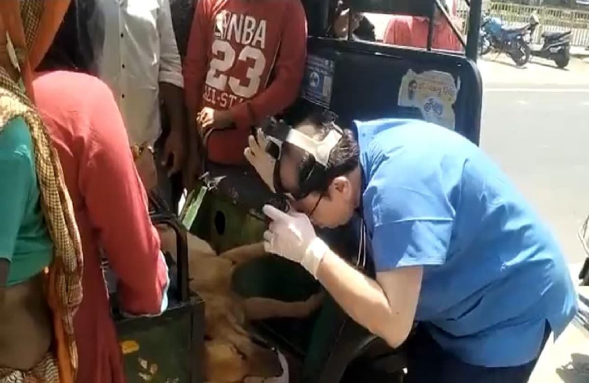 आगरा में दिखी अमानवीय हरकत, कुत्ते के भौंकने पर पीट-पीटकर की हत्या, बोरे में भरकर शव को कूड़े में फेंका