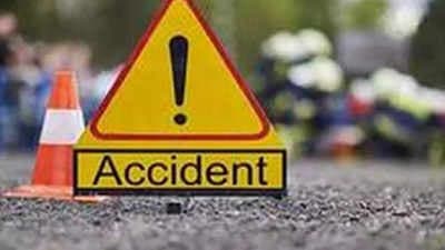 Road Accident: बिहार से दिल्ली जा रही बस कन्नौज में पलटी, 2 की मौत, 27 घायल