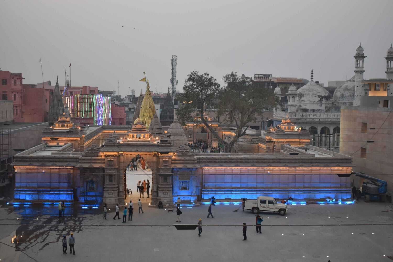 Varanasi News: काशी विश्वनाथ धाम की सुरक्षा तिरुपति बालाजी और अक्षरधाम की तर्ज पर करने की तैयारी