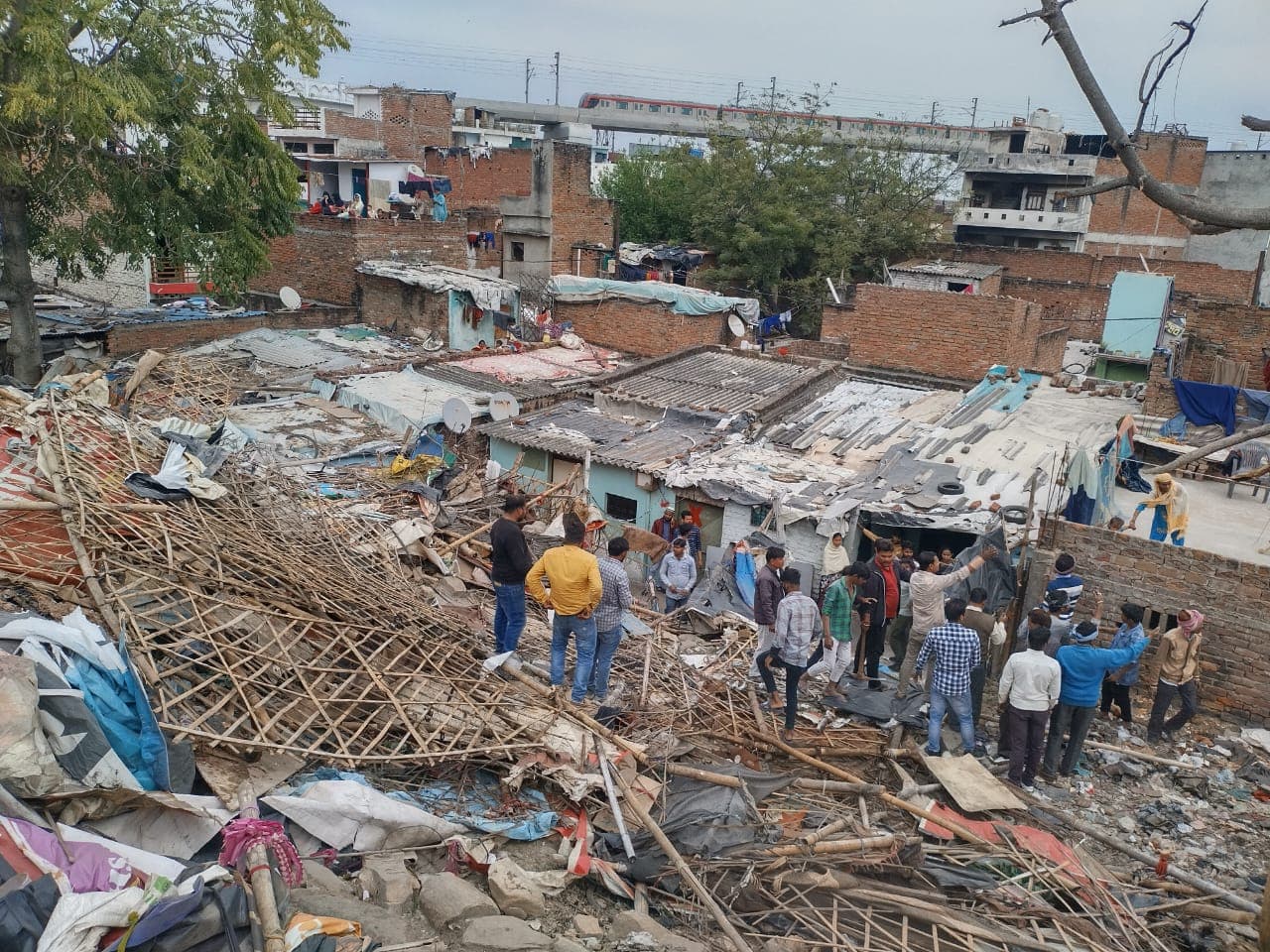 Akbar Nagar Lucknow: अकबर नगर में फिर अतिक्रमण हटाने पहुंचा जिला प्रशासन, कुकरैल नदी के विकास के लिए हो रही कार्रवाई