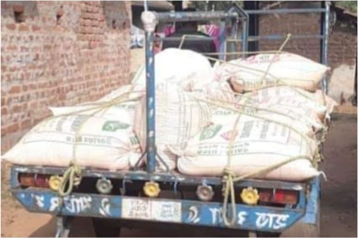 WB : भाजपा के उप प्रधान पर राशन चावल की चोरी का आरोप, पुलिस ने जब्त किया चावल
