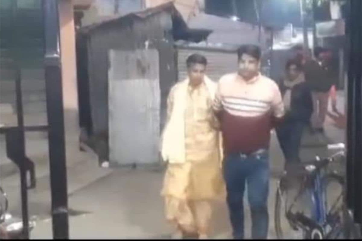 WB News : विवाह का झांसा देकर दुल्हन परिवार समेत फरार, दूल्हा बराती संग पहुंचा थाना