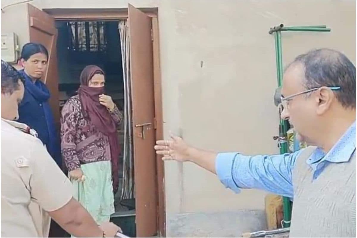 West Bengal : ट्रिपल मर्डर केस को लेकर पुलिस ने दो आरोपियों के साथ मामले का किया नाटकीय रूपांतरण