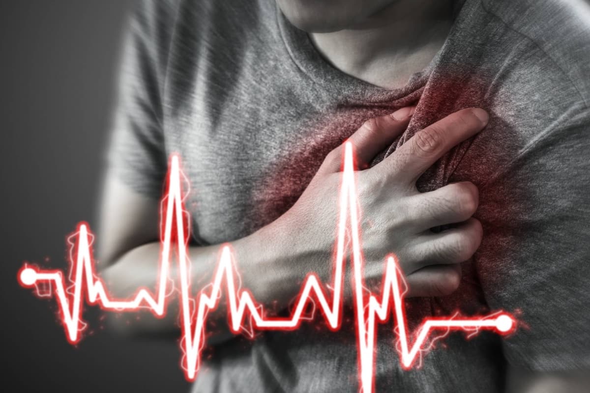 कार्डियक अरेस्ट की वजह से 4 दिनों में बॉलीवुड के दो दिग्गजों की मौत, जानिए क्या है ये बीमारी और कारण