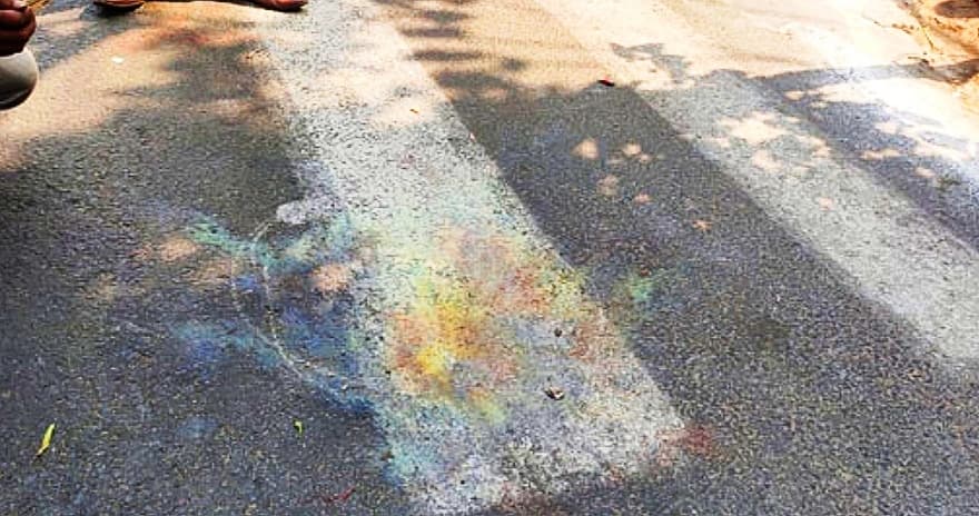 कोलकाता की ऐतिहासिक महाजाति सदन के सामने बमबाजी, वोटिंग के साथ टकराव जारी, कोरोना प्रोटोकॉल की उड़ी धज्जियां