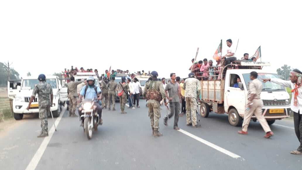 बंगाल में चरम पर हिंसा, अलग-अलग जगहों पर झड़प में ‍BJP-TMC के कई कार्यकर्ता घायल, हथियार और बम बरामद