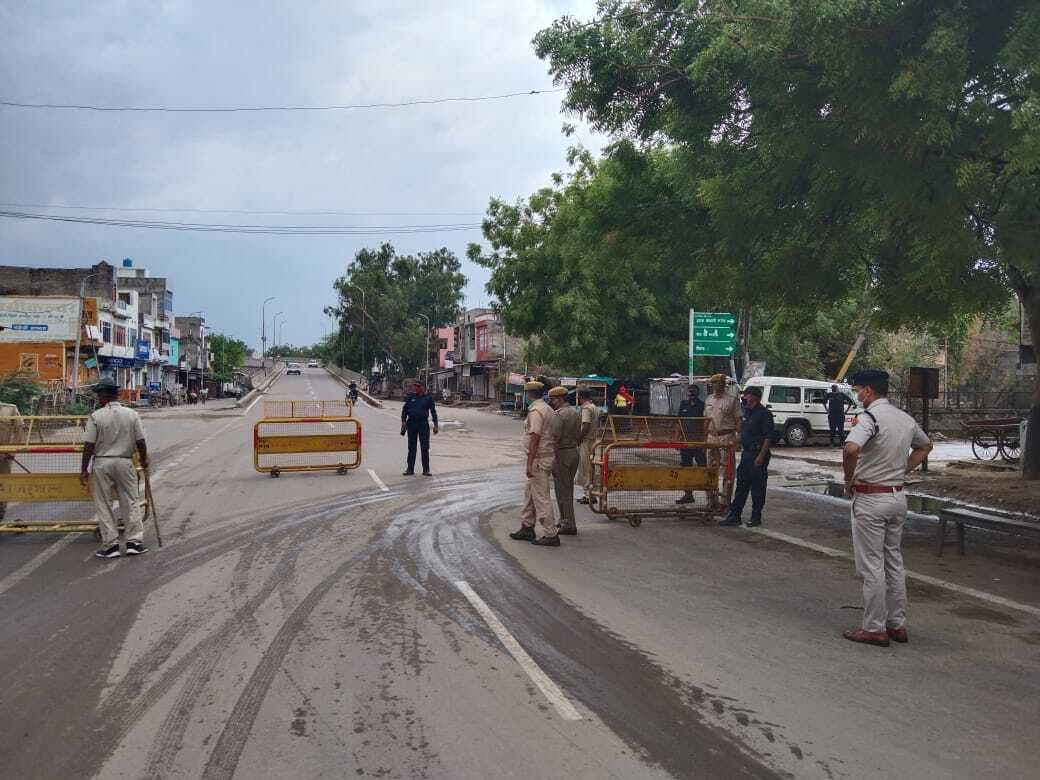 Rajasthan News: जयपुर में एम्बुलेंस के भीतर गर्भवती महिला से दुष्कर्म, Twitter पर गहलोत सरकार के खिलाफ BJP ने खोला मोर्चा