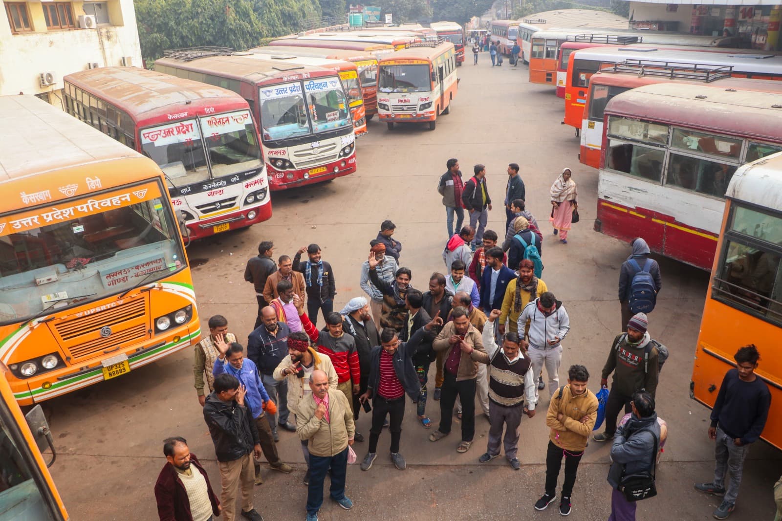 Hit and Run के विरोध में सड़क पर क्यों उतरे ड्राइवर? यात्री-बच्चे परेशान, महंगाई भी छू सकती है आसमान