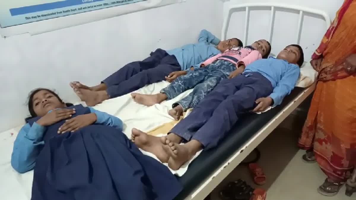 बेतिया के मझौलिया में मध्याह्न भोजन खाने से 150 बच्चे हुए बीमार, 3 जीएमसीएच रेफर
